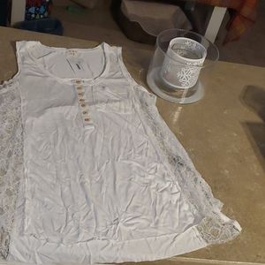 Teal Eagle Boutique Button down tunic tank lace si